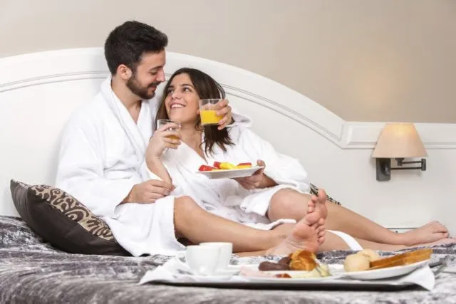 Dear Pengantin Baru, Jangan Lakukan 5 Hal 'Haram' Ini Saat Berbulan Madu Ya 9
