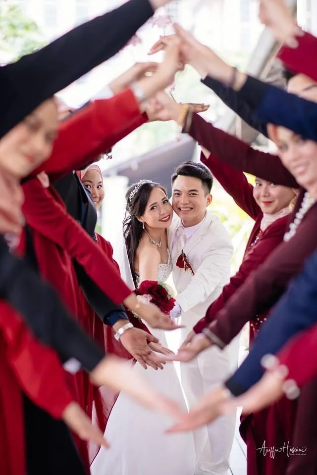 Indahnya Perbedaan, Viralnya Foto Pernikahan di Gereja Bersama Semua Bridesmaid Berhijab di Malaysia Ini Tuai Pujian 8