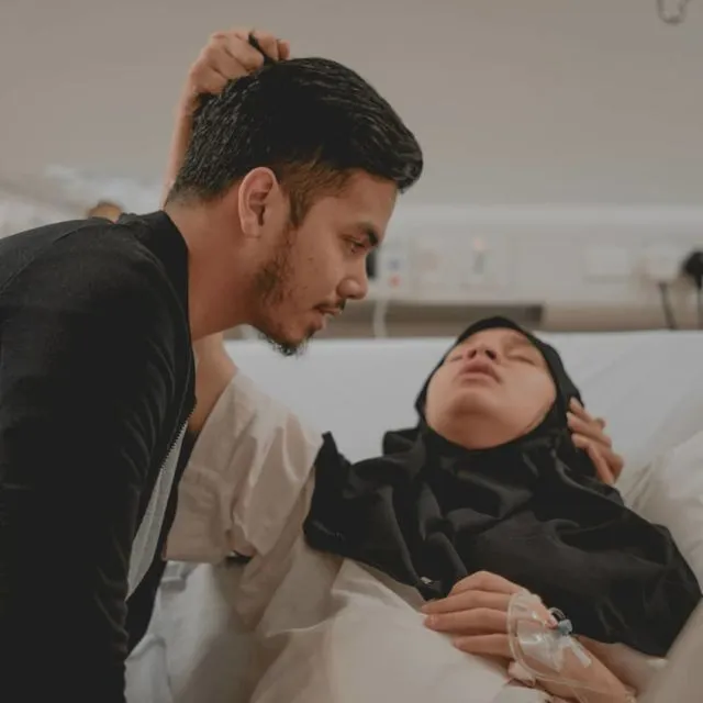 Nggak Hanya Ibu yang Berjuang Saat Melahirkan, Ayah pun Mengalami 10 Perasaan Tak Karuan Ini 19