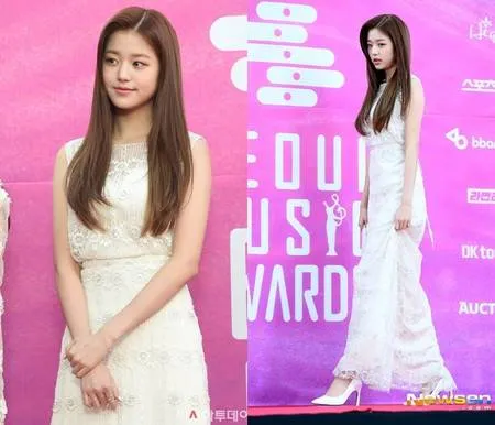 8 Inspirasi Dress Putih dari Seleb K-Pop di Ajang Seoul Music Awards 2019. Mana yang Paling Menarik? 14