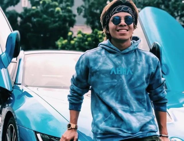 Deretan 10 #RichKidsofInstagram Indonesia yang Nggak Perlu Mikir Panjang buat Beli ini-itu. Mantap~ 18