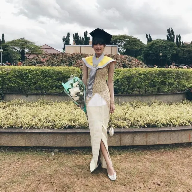8 Kebaya Wisuda ala Selebritas Tanah Air. Cantik Elegan, Bikin Momen 'Sukses' Lebih Berkesan 14
