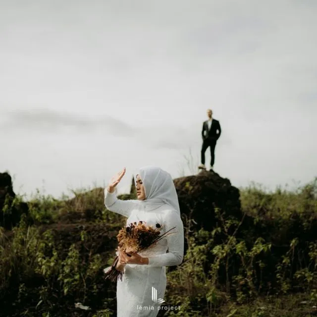10 Foto Postwedding Pasangan Atlet Hanifan-Pipiet. Unik dalam Balutan Baju Pencak Silat! 17