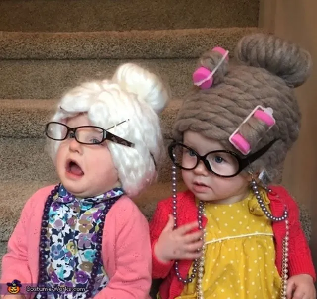 15 Potret Gemes Bayi Dandan Ala Kakek-Nenek. Lucu Banget, Jadi Pengin Punya Satu di Rumah :( 20