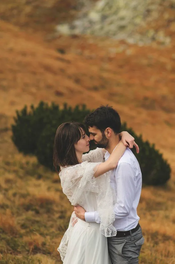 11+ Inspirasi Cantik Post-Wedding yang Lagi Kekinian. Bisa Tampil Mesra tanpa Perlu Sungkan-sungkan, Ya Kan? 17
