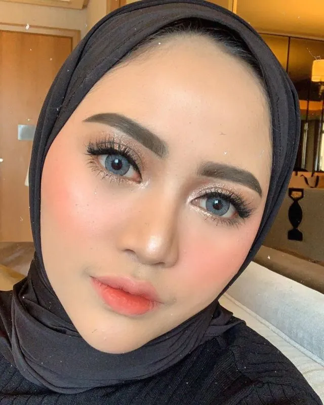 Dari Mana Sih Sumber Kekayaan Rachel Vennya? Fakta-Fakta Ini Jawabannya! 7