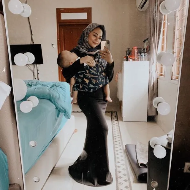 Dari Mana Sih Sumber Kekayaan Rachel Vennya? Fakta-Fakta Ini Jawabannya! 11