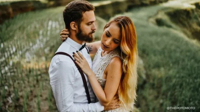 11+ Inspirasi Cantik Post-Wedding yang Lagi Kekinian. Bisa Tampil Mesra tanpa Perlu Sungkan-sungkan, Ya Kan? 23