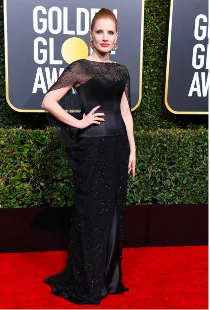 Parade 15 Potret Busana Aktris Hollywood di Karpet Merah Ajang Golden Globes 2019 26