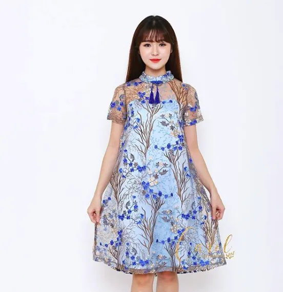 9 Inspirasi Busana Cheongsam Model Loose Dress yang Longgar. Aman Buat Perut yang Melebar! 18