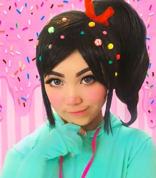Dari Kepala Terbalik, Seleb Beken Sampai Jadi Cowok, 12 Transformasi Beauty Vlogger Ini Kebangetan Kerennya 19