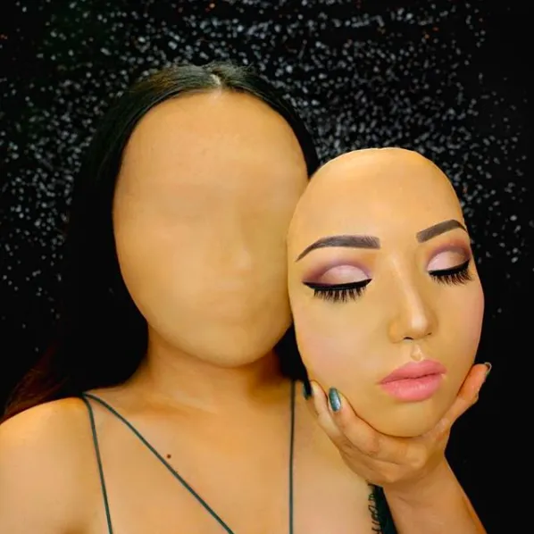 Dari Kepala Terbalik, Seleb Beken Sampai Jadi Cowok, 12 Transformasi Beauty Vlogger Ini Kebangetan Kerennya 21