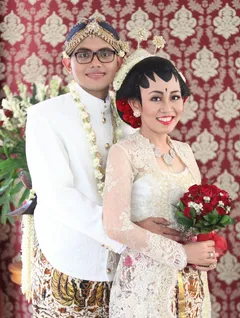 3 Jenis Riasan Paes Pengantin Adat Jawa yang Paling Banyak Dicari dan Dipakai Saat Resepsi 6
