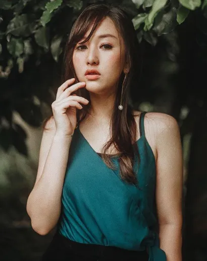 10 Nominasi Artis 'Bermuka Boros' Ini Bakal Bikin Kamu Kaget. Padahal Mereka Cantik-Cantik, Lho 19