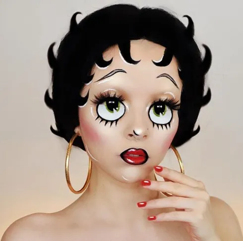 Kimberley Margarita, Beauty Vlogger Botak yang Jadi Bukti Kalau Cantik Itu Subyektif 15