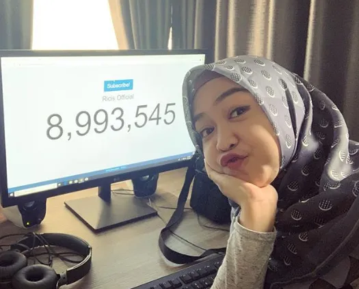 Nggak Sebanding Sama Hartanya yang Milyaran, 6 Selebgram Ini Justru Punya Banyak Haters 'Setia' 7
