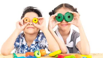 8 Ide Menyalurkan Hobi Anak yang Suka Mencorat-coret Dinding. Dijamin Bermanfaat!