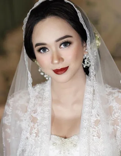 11 Nama Asli Seleb yang Mungkin Nggak Kamu Tahu. Ada yang Ekstrim Banget Gantinya! 13