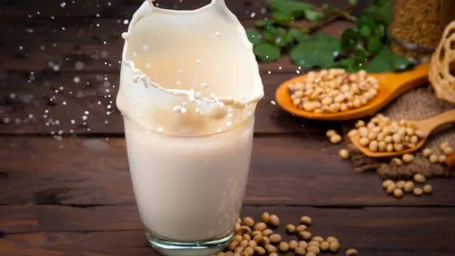 Kata Ahlinya, 6 Makanan dan Minuman Ini Bisa Ganggu Kesuburan Lo. Yuk, Lebih Diwaspadai! 11