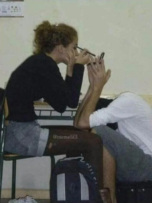 Dari Fotonya Sudah Jelas, Kadar Cinta 15 Orang ini Masuk Kategori Kebangetan. Sampe Segitunya sih~ 18
