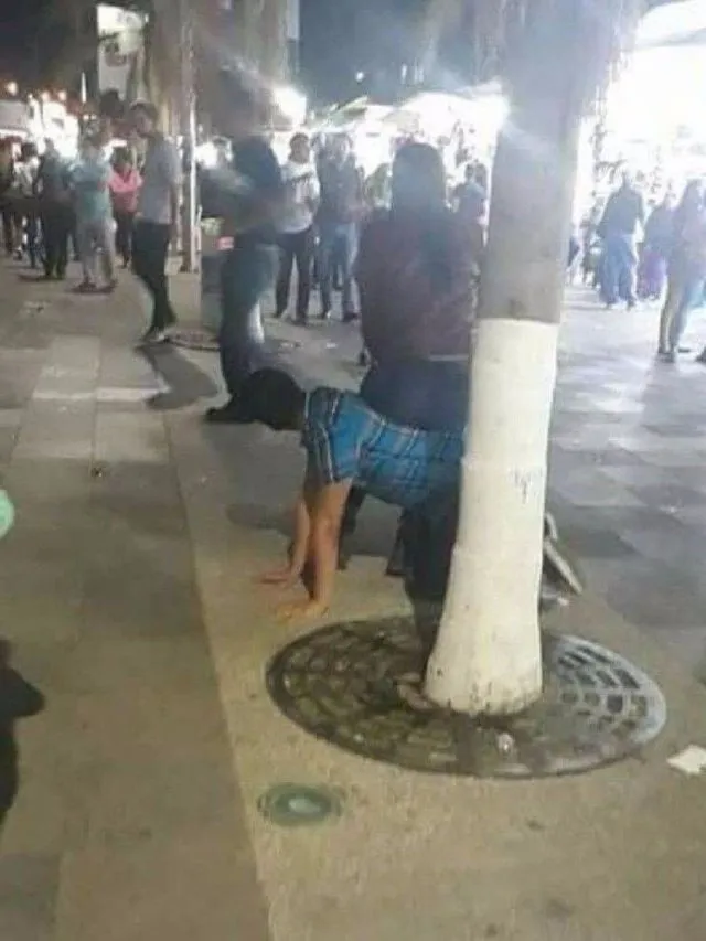 Dari Fotonya Sudah Jelas, Kadar Cinta 15 Orang ini Masuk Kategori Kebangetan. Sampe Segitunya sih~ 20