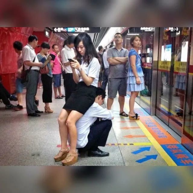 Dari Fotonya Sudah Jelas, Kadar Cinta 15 Orang ini Masuk Kategori Kebangetan. Sampe Segitunya sih~ 24