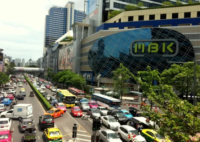 7 Surga Belanja di Bangkok Thailand yang Bikin Kamu Kalap Shopping di Sana! 10