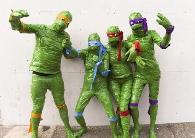 Bukannya Terlihat Kece, Cosplay Superhero ini Malah Bikin Geli dan Kocak. Yang Penting Murah Meriah~ 17