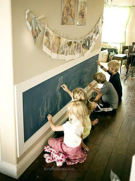8 Ide Menyalurkan Hobi Anak yang Suka Mencorat-coret Dinding. Dijamin Bermanfaat! 10