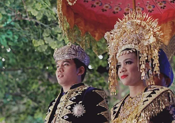 Inilah 5 Mahar Termahal dari Pernikahan Adat Indonesia. Bukan Matre, Tapi Memang Aturannya 10