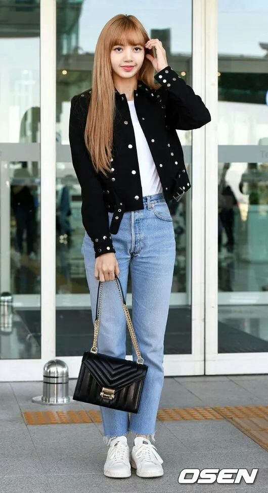 Modest dan Tidak Terbuka, 10 Gaya Personil BLACKPINK ini Bisa Ditiru. Kata Siapa Harus Pamer Paha Melulu? 14
