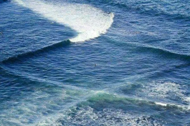 Di Balik Keindahannya, Gelombang Laut Persegi Ini Ternyata Menyimpan Sejuta Bahaya. Nih 4 Faktanya 6
