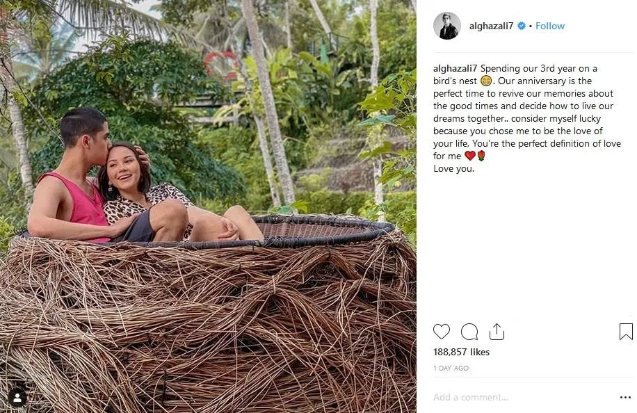 Dicibir Karena Foto Anniversary-nya Sepulang Umroh, Al Ghazali Hanya Bisa Ngelus Dada. Menurutmu Gimana? 3