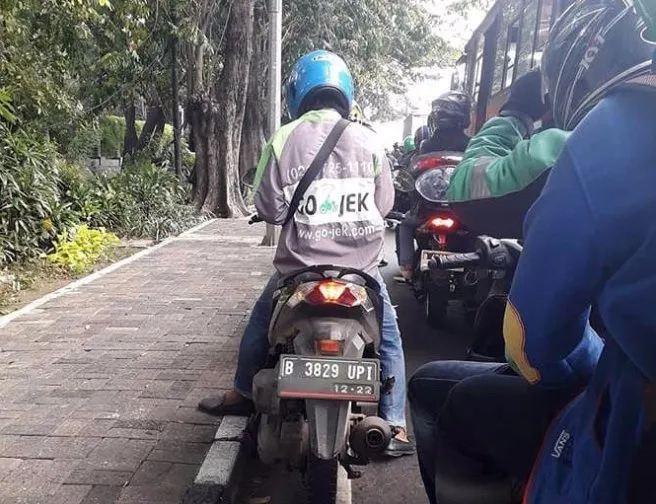 Inilah Sosok Driver Ojek Online Pertama Bernomor 001. Banyak Cerita Menarik di Balik Perjuangannya 6