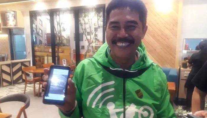 Inilah Sosok Driver Ojek Online Pertama Bernomor 001. Banyak Cerita Menarik di Balik Perjuangannya 8