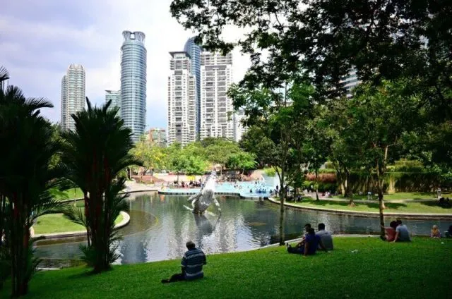 7 Wisata Gratisan yang Bisa Kamu Coba di Kuala Lumpur, Malaysia. Sobat Misqueen Pasti Suka Nih! 11