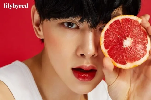10+ Ide Make-up Cowok Para Bintang K-Pop Ini Sukses Bikin Para Fansnya Menggila. Sampai Banyak Tutorialnya Juga~ 22