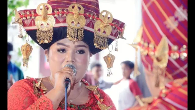 Makna Sakral di Balik Tarian Pengantin dalam 6 Pernikahan Adat Indonesia. Sudah Tahu? 7