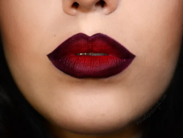 6 Ide Reverse Ombre Lips yang Bikin Ngiler. Demi Mendapat Bibir Penuh Kayak Kylie Jenner 8