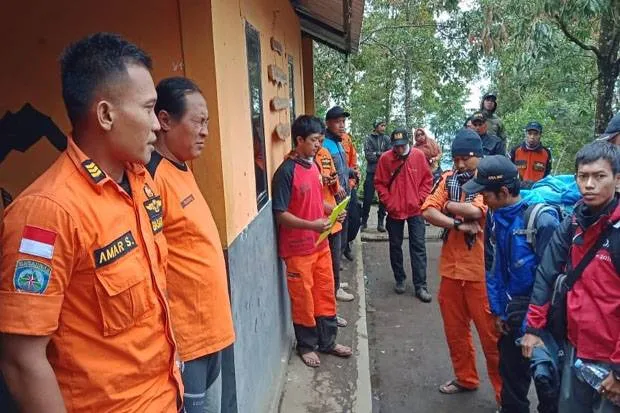 Begini Kronologis Hilangnya Pendaki di Gunung Lawu. Sudah Seminggu, Tak Kunjung Ketemu 6