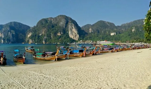 Panduan Komplet Liburan ke Phuket, Thailand. Destinasi Wisata Luar Negeri Murah Meriah! 12