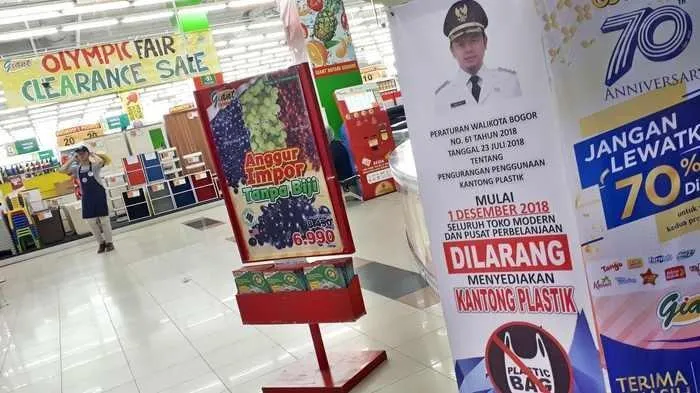 4 Kota di Indonesia Ini Larang Plastik Sekali Pakai. Wah, Gimana Ya Rasanya Hidup Tanpa Kresek? 6