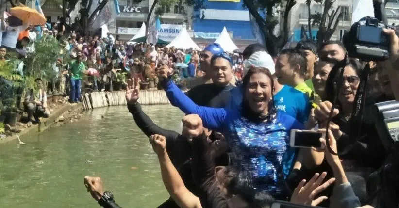 Hari Bahagia, Menteri Susi Bajir Ucapan Selamat Ultah. Tapi dari Cucunyalah yang Super Romantis! 4