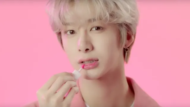 10+ Ide Make-up Cowok Para Bintang K-Pop Ini Sukses Bikin Para Fansnya Menggila. Sampai Banyak Tutorialnya Juga~ 20