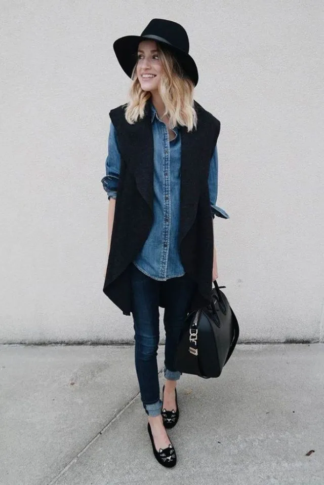 10 Gaya Semi Formal dengan Celana Jeans. Freshgraduate yang Belum Punya Banyak Baju Wajib Coba! 13