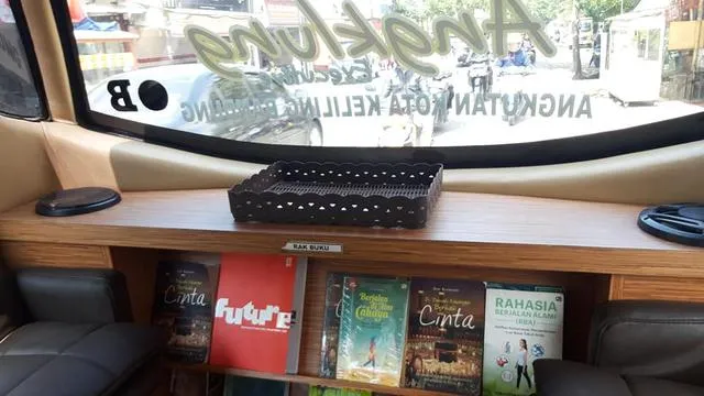 Serasa Piknik, Coba deh Naik Angkot Lagi dan Temukan 12 Fitur Uniknya Seperti ini. Asyik Banget! 22