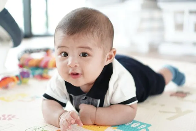 Jadi Hadiah Terindah, Inilah Potret Tumbuh Kembang Raphael Moeis Anak Sandra Dewi. Uw, Gemesh! 20