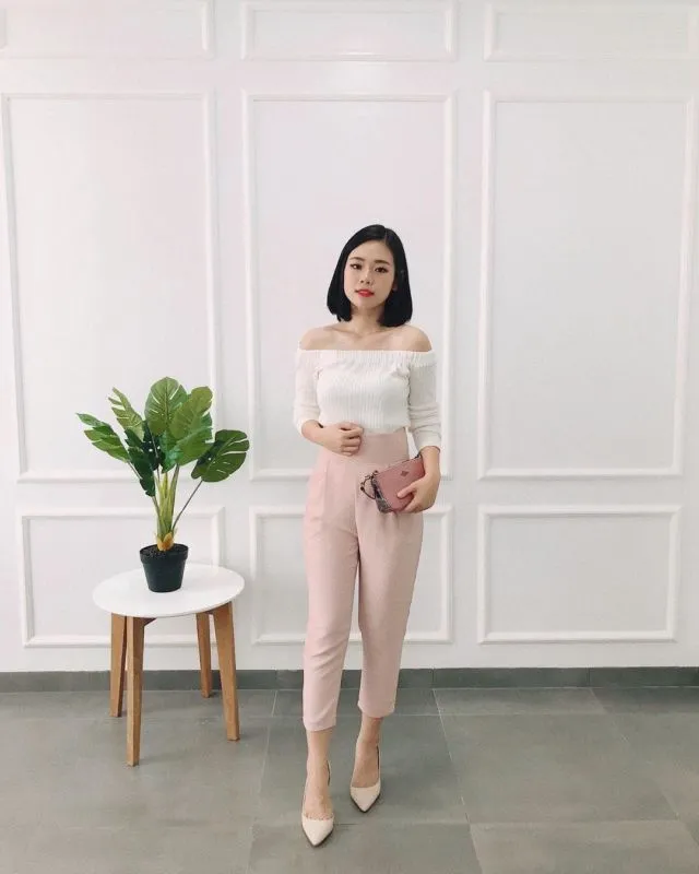 10 Ide Atasan Off Shoulder ala Selebgram yang Kecenya Kebangetan. Bikin Wajah Jadi Lebih Tirus Lo~ 11