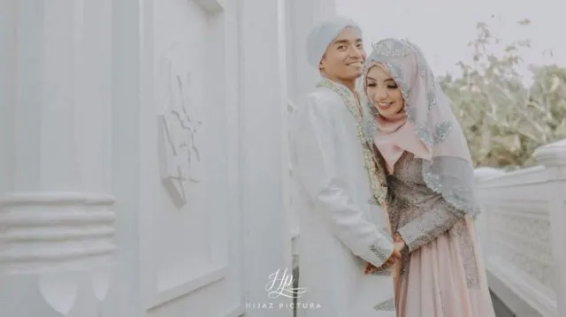 Belajar dari 5 Seleb yang Bercerai Setelah Menikah Muda Sebentar, Pelajaran Bahwa #JanganGegabahNikah itu Penting! 6