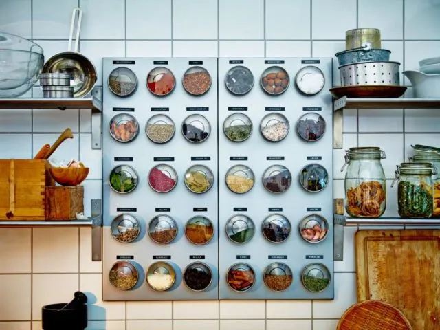 9 Cara Kreatif Menyimpan Bumbu Dapur. Ringkas dan Nggak Bakal Ribet Nyarinya Lagi 17